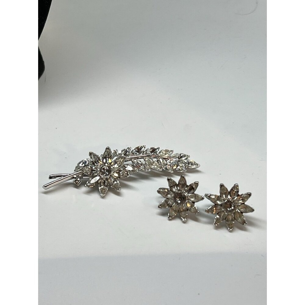 1950 Trifari Clear Rhinestone Brooch & Earrings Set EXCELLENT Sparkly Scarce Wow